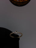 10K Oval Stone Ring ￼