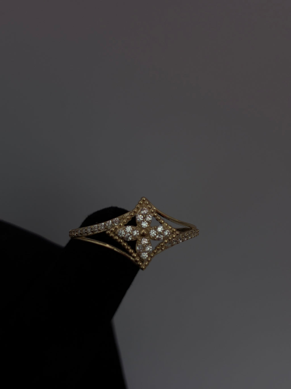 10K Flower Ring