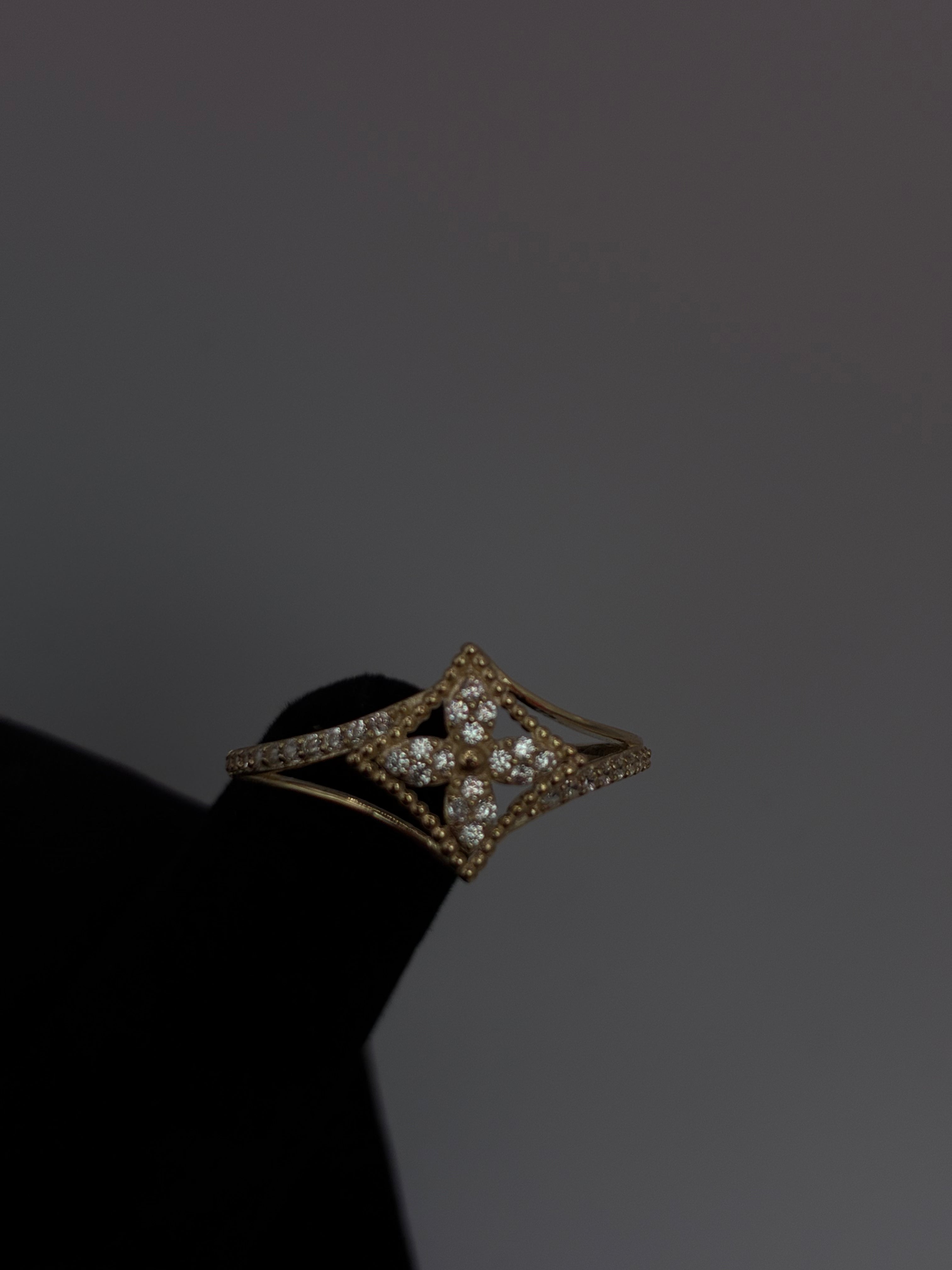 10K Flower Ring