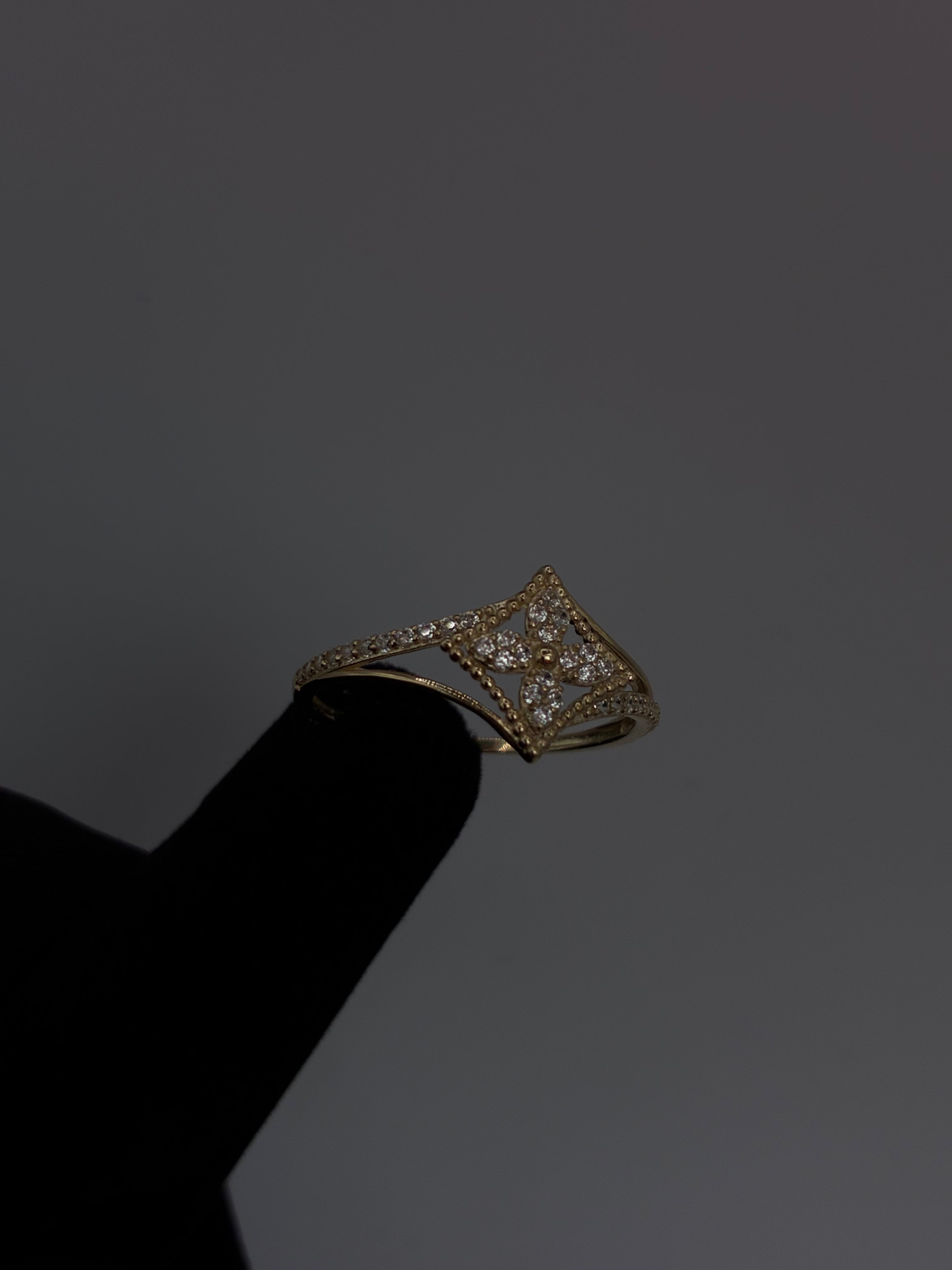 10K Flower Ring
